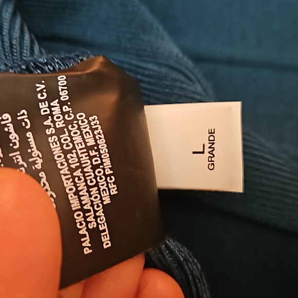 BEBE Crop Blouse Plunging Neckline Sheer Bell Sleeves Zip Back, Dark Teal- Large - Picture 10 of 10